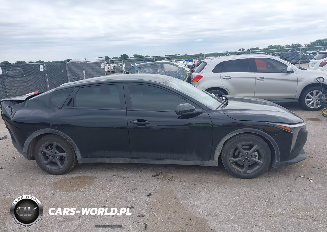 2025 Kia K4 Lxs VIN:3KPFT4DE0SE024517 - 13