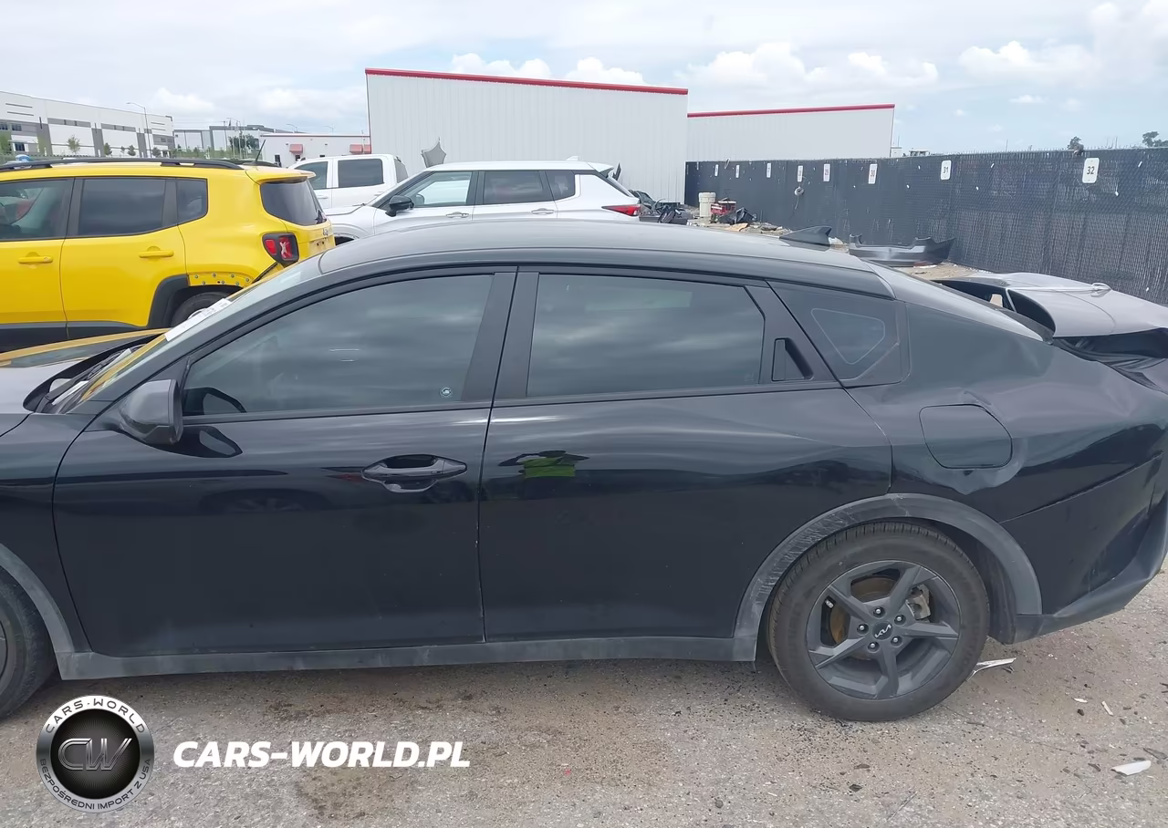 2025 Kia K4 Lxs VIN:3KPFT4DE0SE024517 - 14