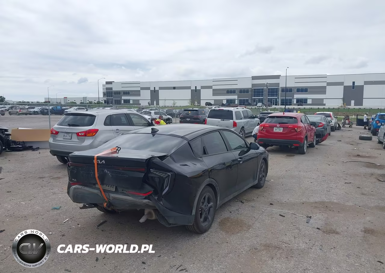 2025 Kia K4 Lxs VIN:3KPFT4DE0SE024517 - 4