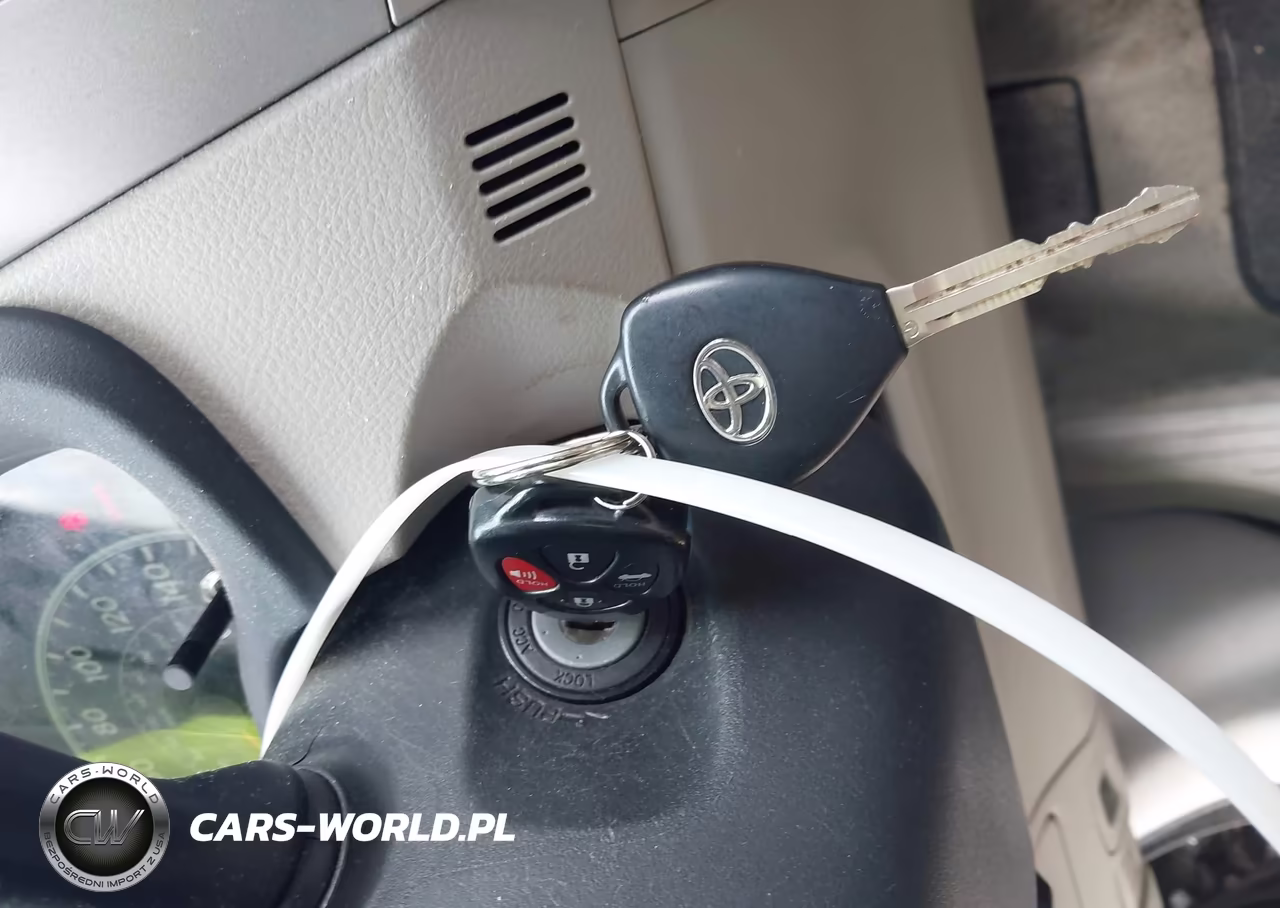 2011 Toyota Corolla Le VIN:2T1BU4EE0BC679785 - 11