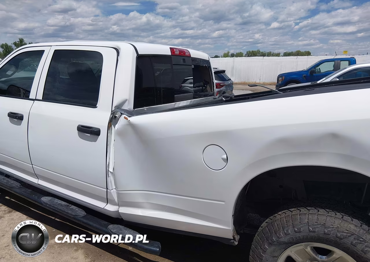 2019 Ram 3500 Tradesman 4X4 8' Box VIN:3C63R3GL7KG708479 - 17