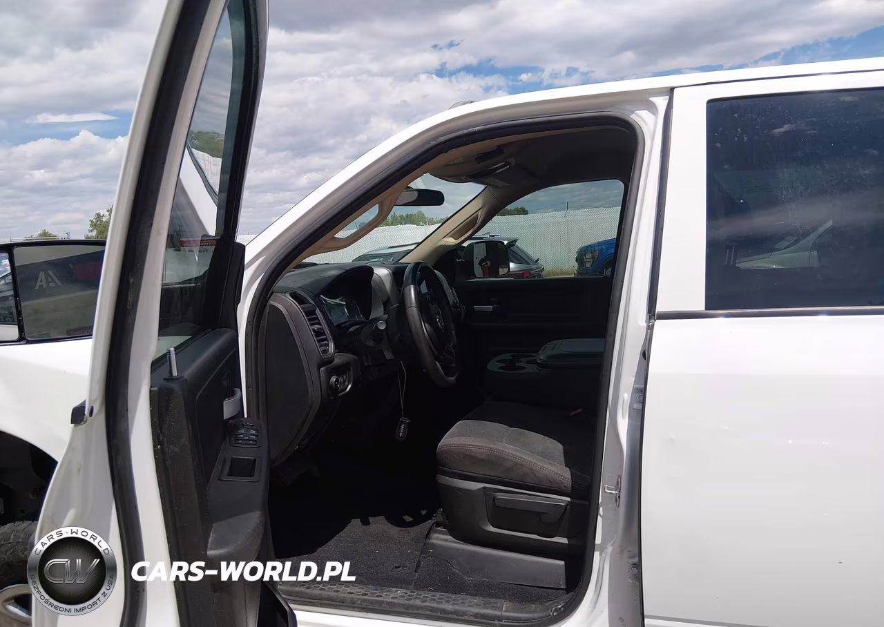 2019 Ram 3500 Tradesman 4X4 8' Box VIN:3C63R3GL7KG708479 - 6