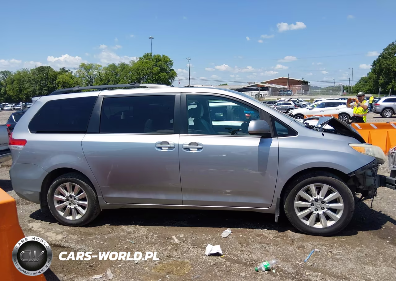 2013 Toyota Sienna Xle 7 Passenger VIN:5TDDK3DC9DS057592 - 14