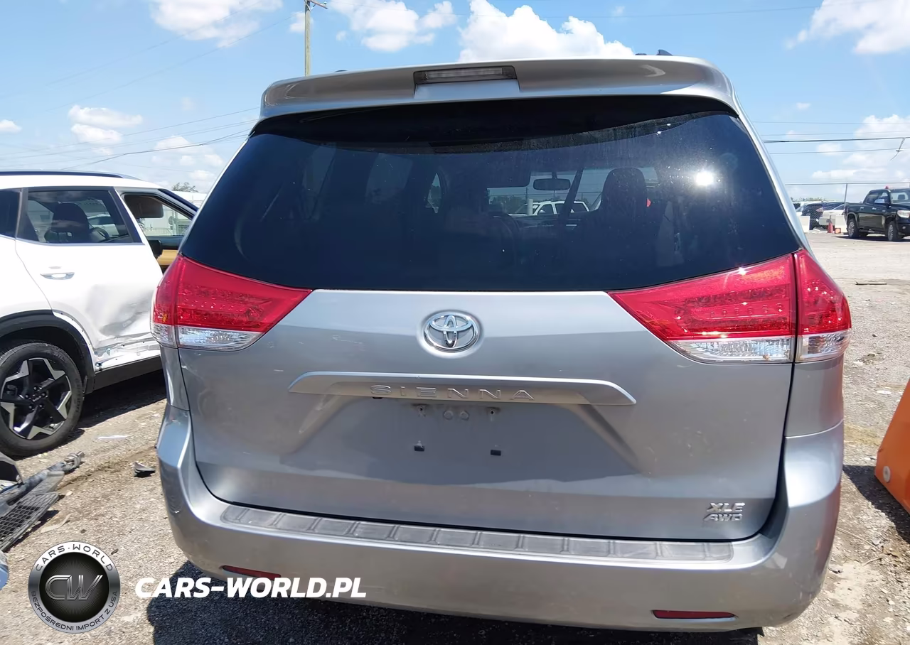 2013 Toyota Sienna Xle 7 Passenger VIN:5TDDK3DC9DS057592 - 17
