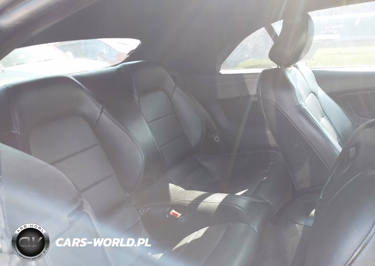 2020 Ford Mustang Ecoboost Premium VIN:1FATP8UH8L5125882 - 8