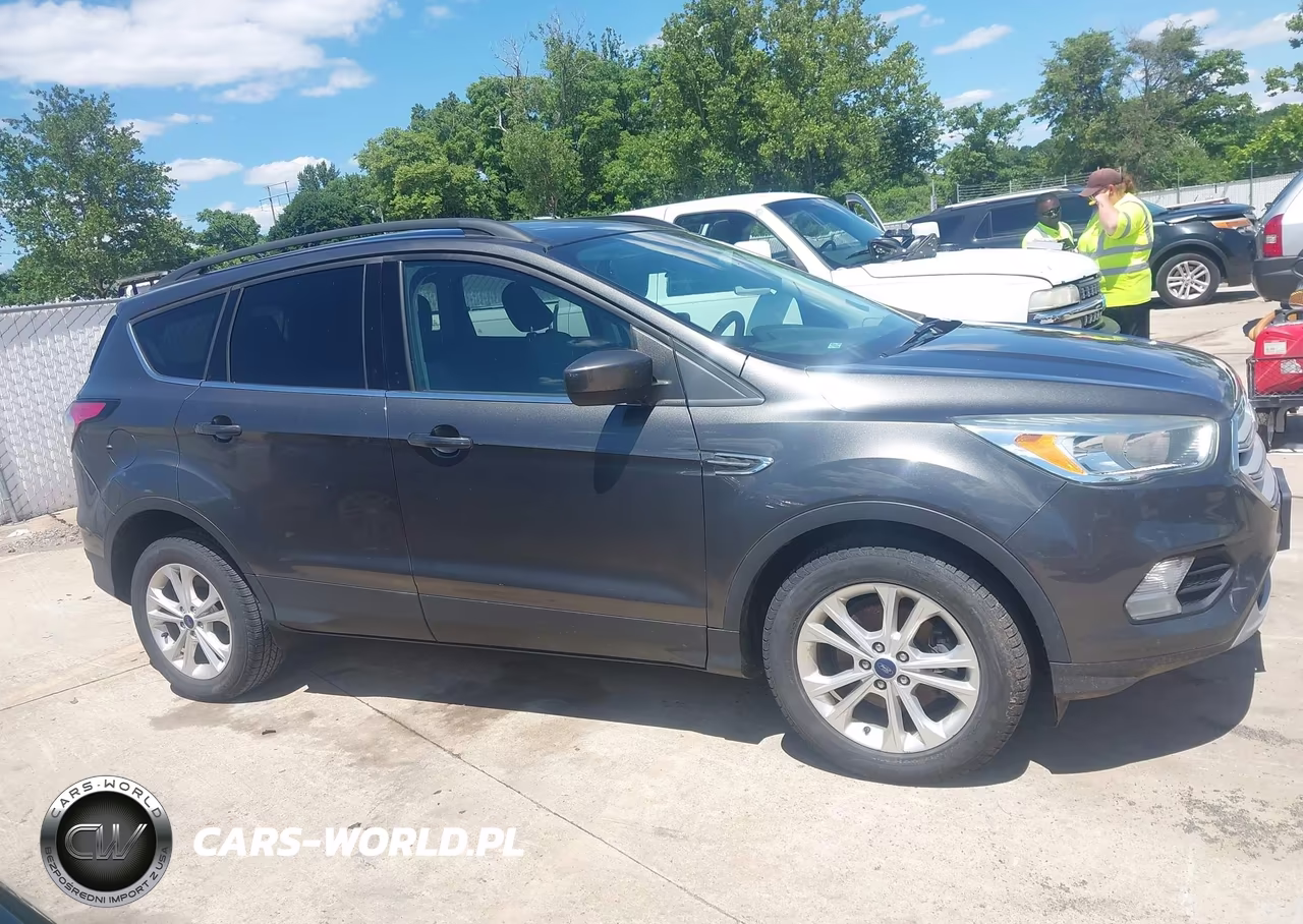 2018 Ford Escape Se VIN:1FMCU0GD0JUA90203 - 13