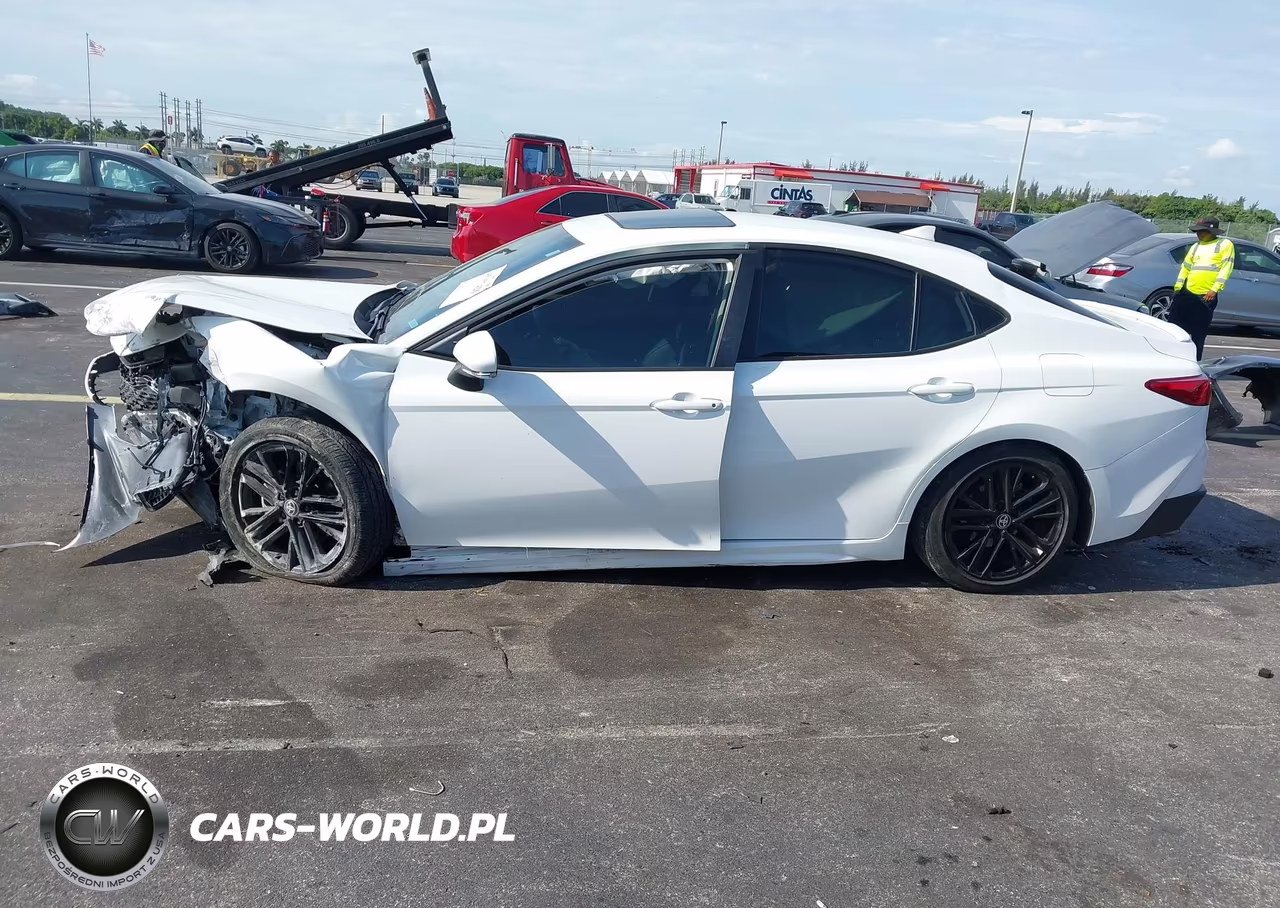 2025 Toyota Camry Se VIN:4T1DAACKXSU026310 - 14