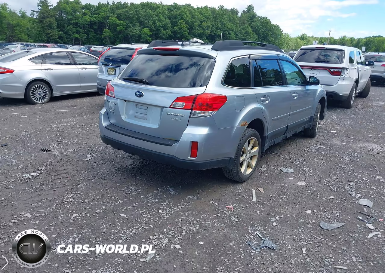 2014 Subaru Outback 2.5I Premium VIN:4S4BRBDC4E3206714 - 4