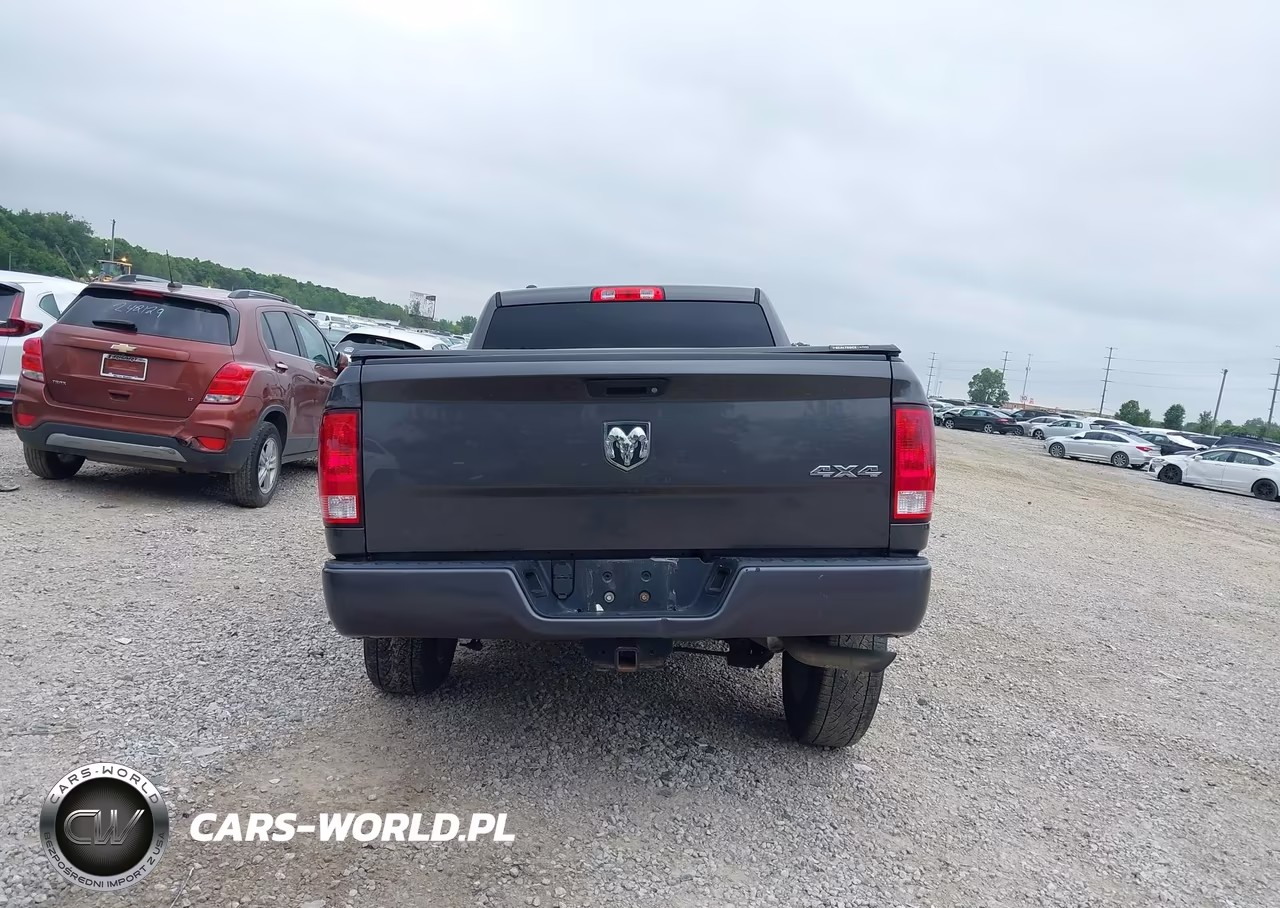 2017 Ram 1500 Express 4X4 6'4 Box VIN:1C6RR7FG6HS862141 - 16