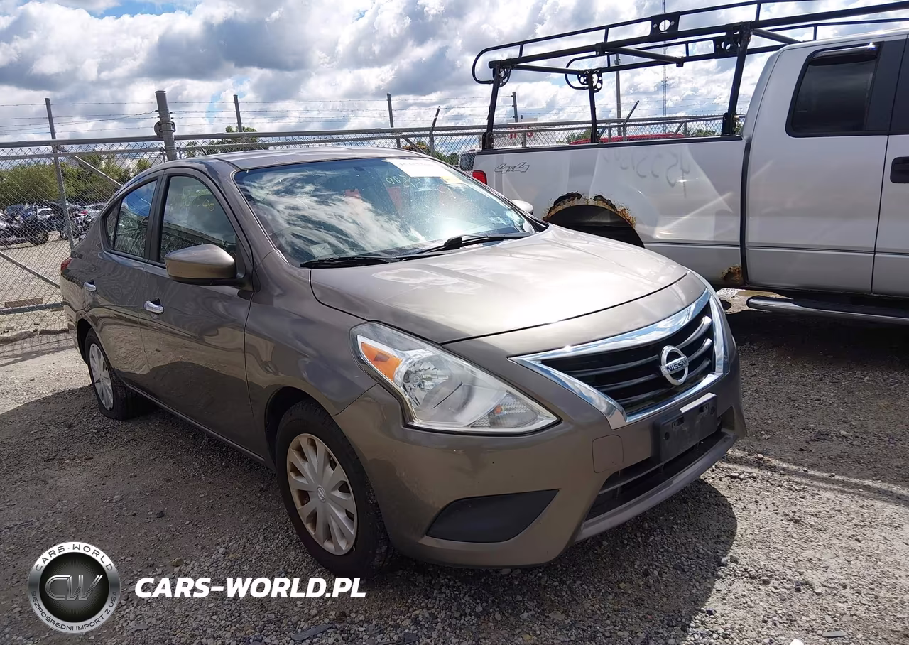 2015 Nissan Versa 1.6 Sv – zdjęcie 1 z 11