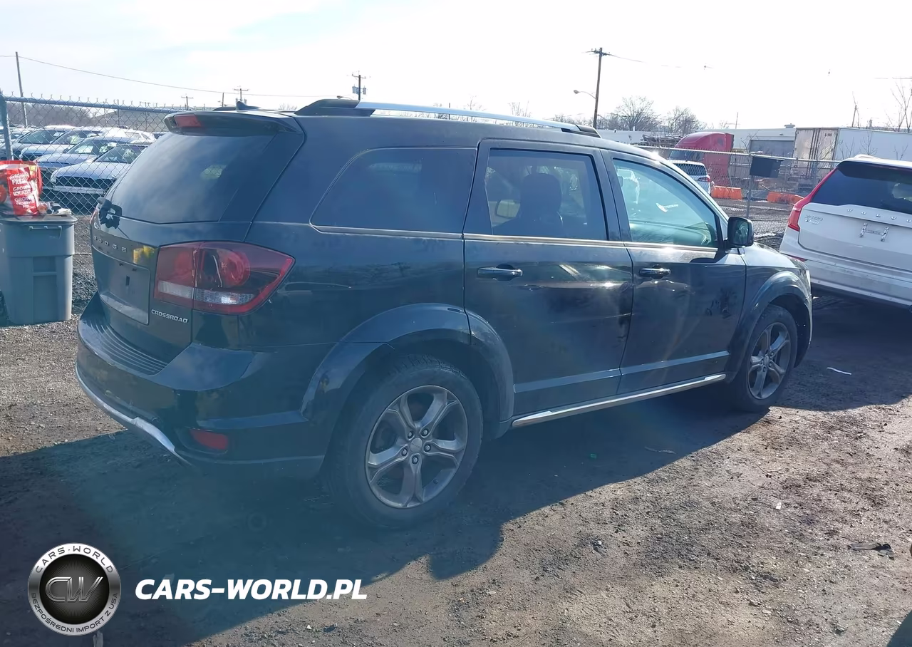 2016 Dodge Journey Crossroad Plus VIN:3C4PDCGB0GT215760 - 4