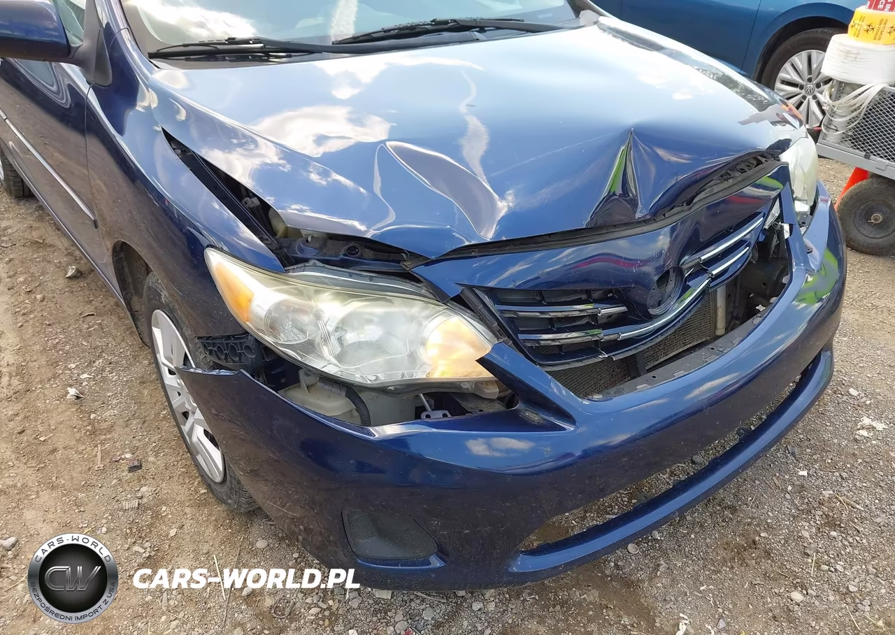 2013 Toyota Corolla Le VIN:5YFBU4EE2DP115591 - 17