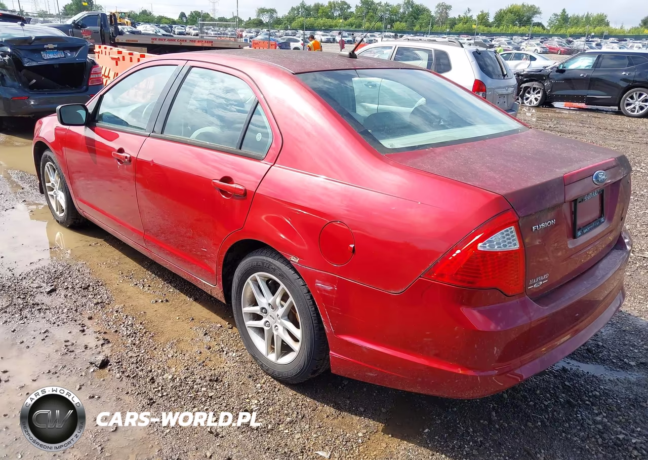 2010 Ford Fusion S VIN:3FAHP0GAXAR254934 - 3