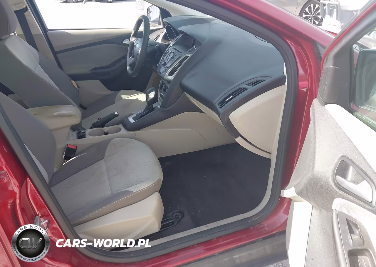 2014 Ford Focus Se VIN:1FADP3F25EL204215 - 5