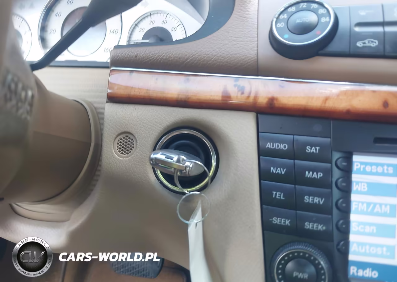 2008 Mercedes-Benz E 350 VIN:WDBUF56X48B255623 - 11