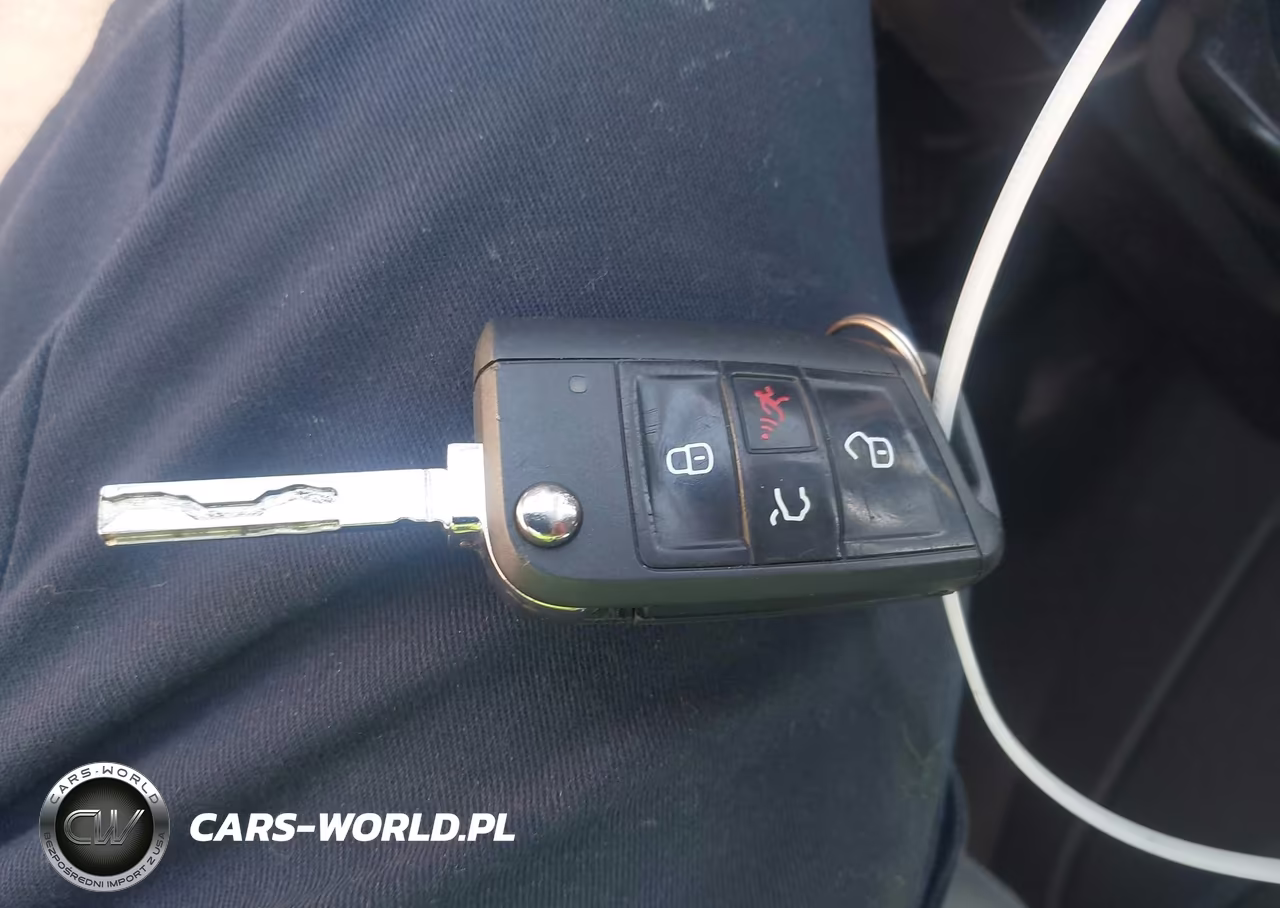 2018 Volkswagen Tiguan 2.0T S VIN:3VV0B7AX7JM095512 - 11