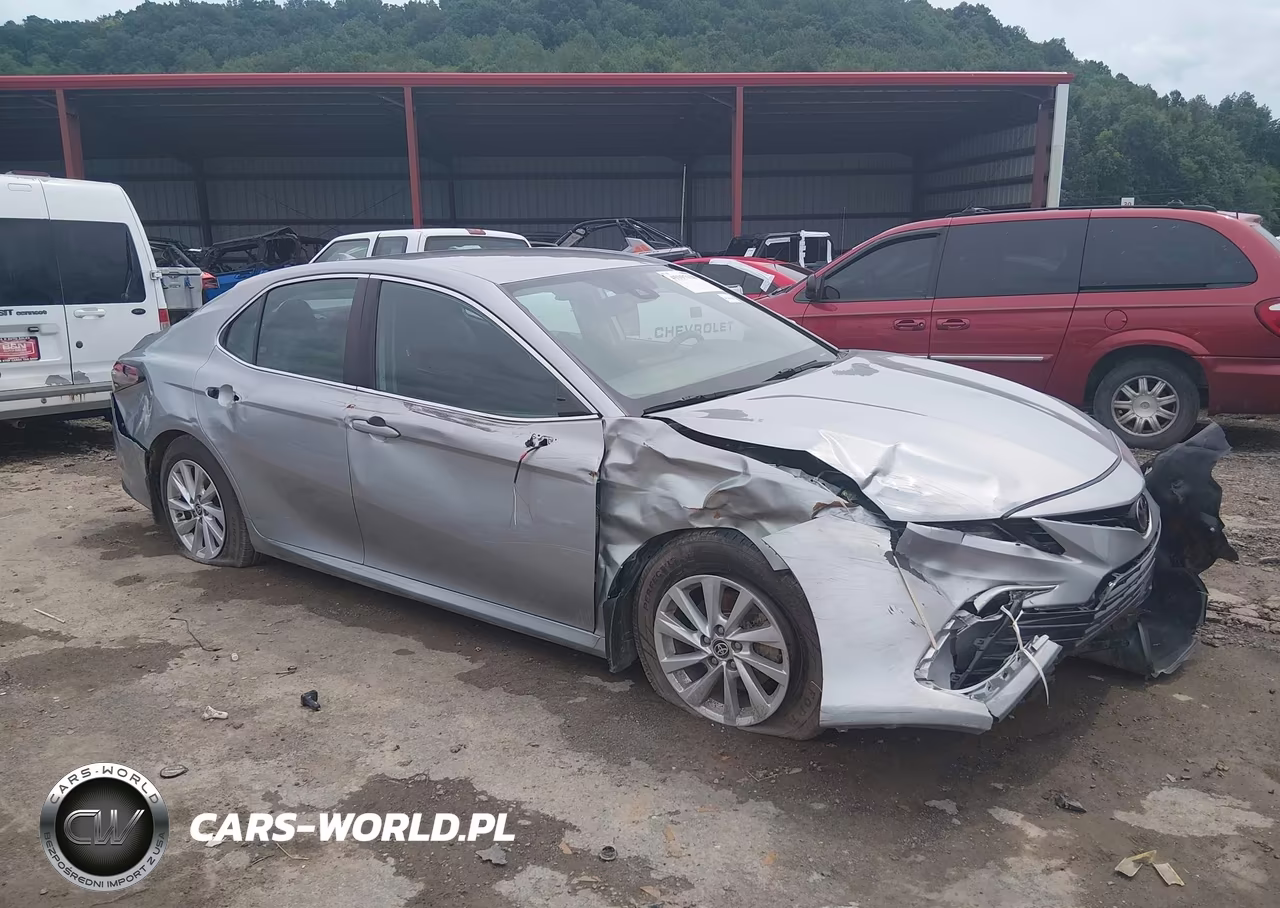 2021 Toyota Camry Le Awd – zdjęcie 1 z 18