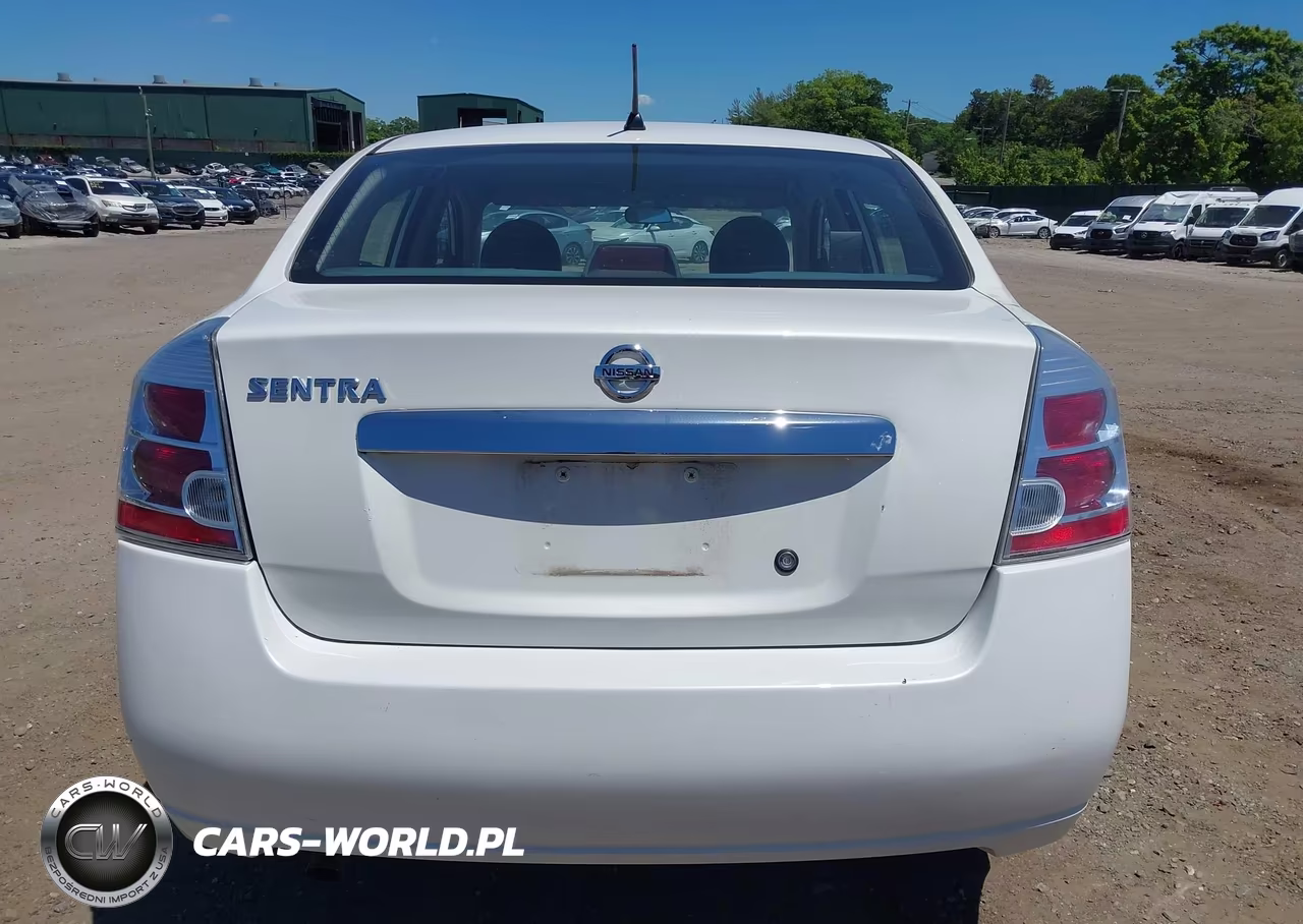 2010 Nissan Sentra 2.0S VIN:3N1AB6AP9AL712723 - 17