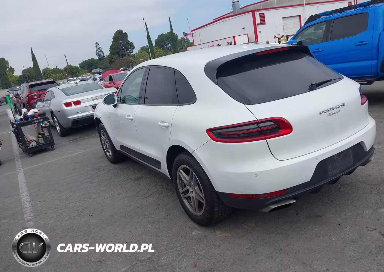 2018 Porsche Macan Sport Edition VIN:WP1AA2A55JLB11018 - 3