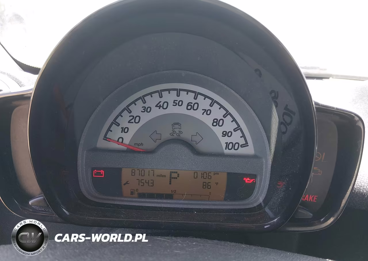 2011 Smart Fortwo Passion-Pure VIN:WMEEJ3BAXBK498470 - 7