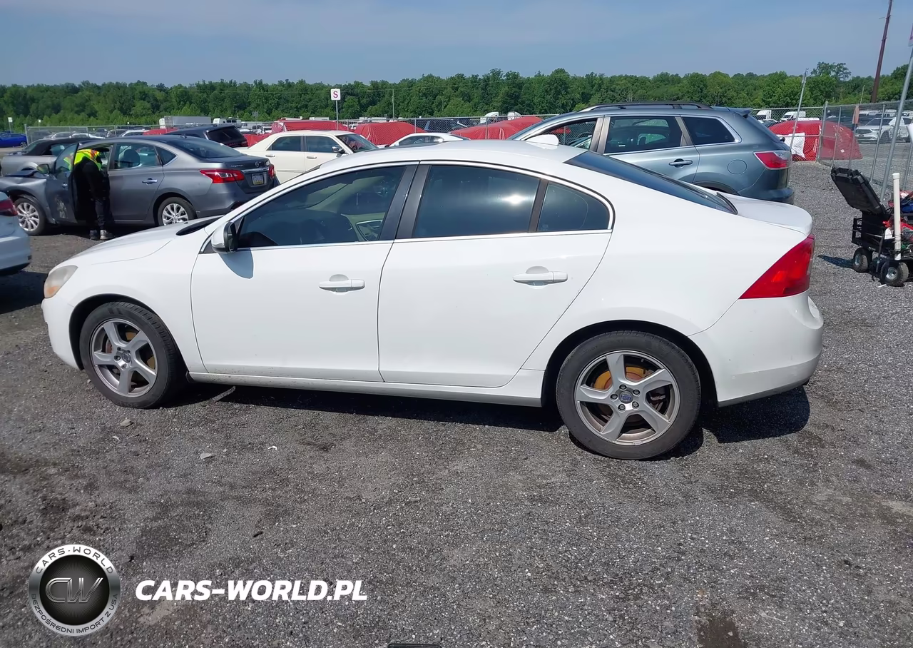 2013 Volvo S60 T5-T5 Platinum-T5 Premier-T5 Premier Plus VIN:YV1612FSXD2187621 - 14