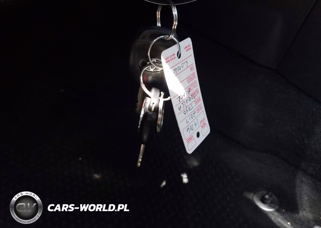 2017 Toyota Corolla Le VIN:2T1BURHE8HC861686 - 11