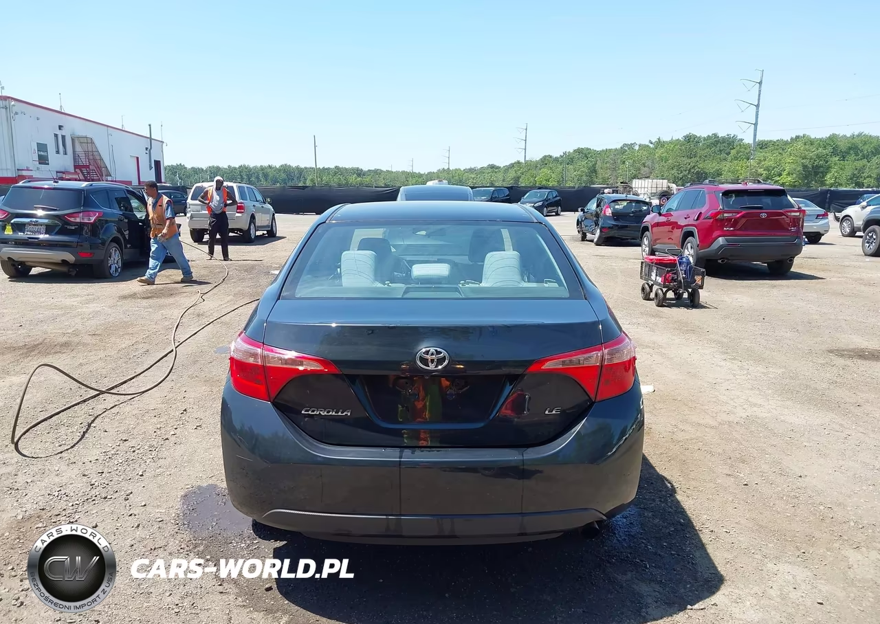 2017 Toyota Corolla Le VIN:2T1BURHE8HC861686 - 16