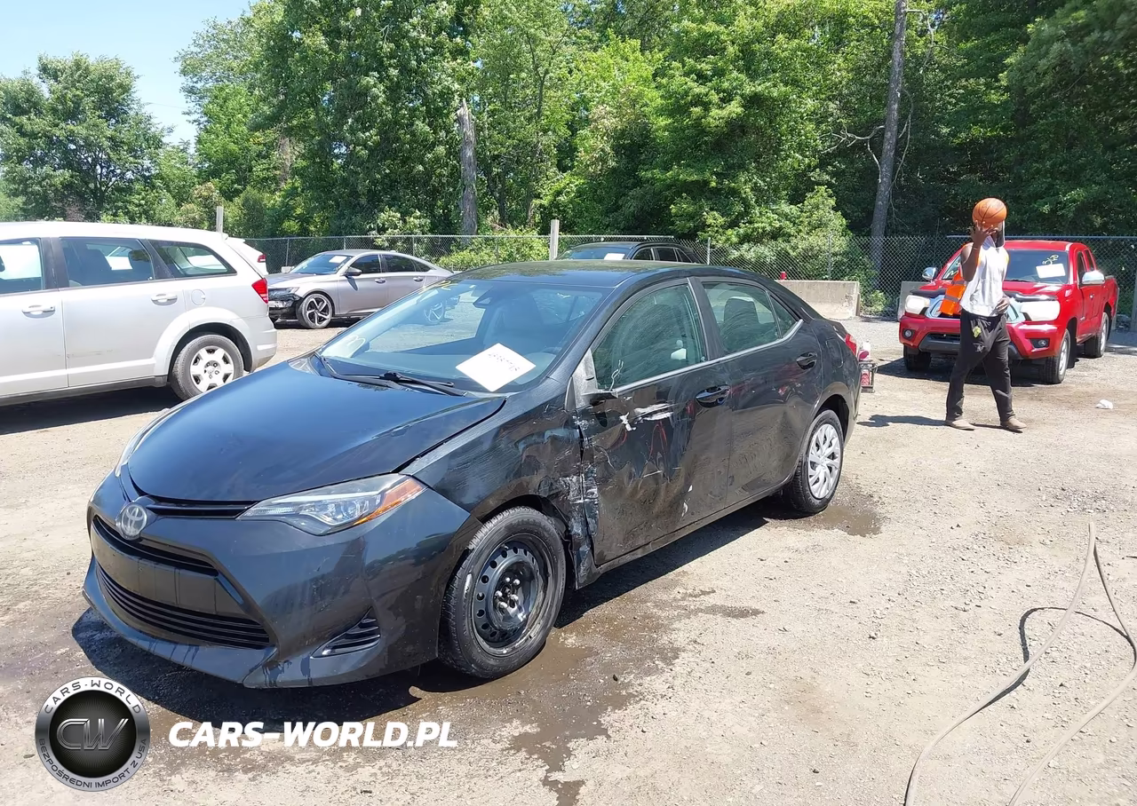 2017 Toyota Corolla Le VIN:2T1BURHE8HC861686 - 2