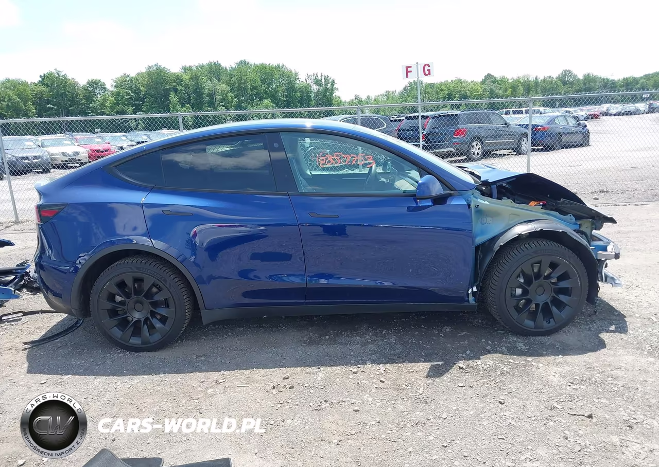 2023 Tesla Model Y Awd-Long Range Dual Motor All-Wheel Drive VIN:7SAYGDEE5PF692281 - 14