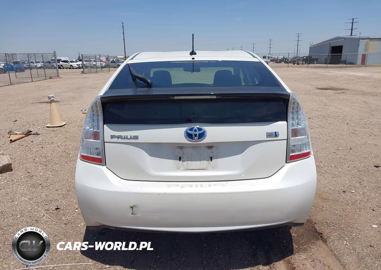 2011 Toyota Prius Two VIN:JTDKN3DUXB1364786 - 16