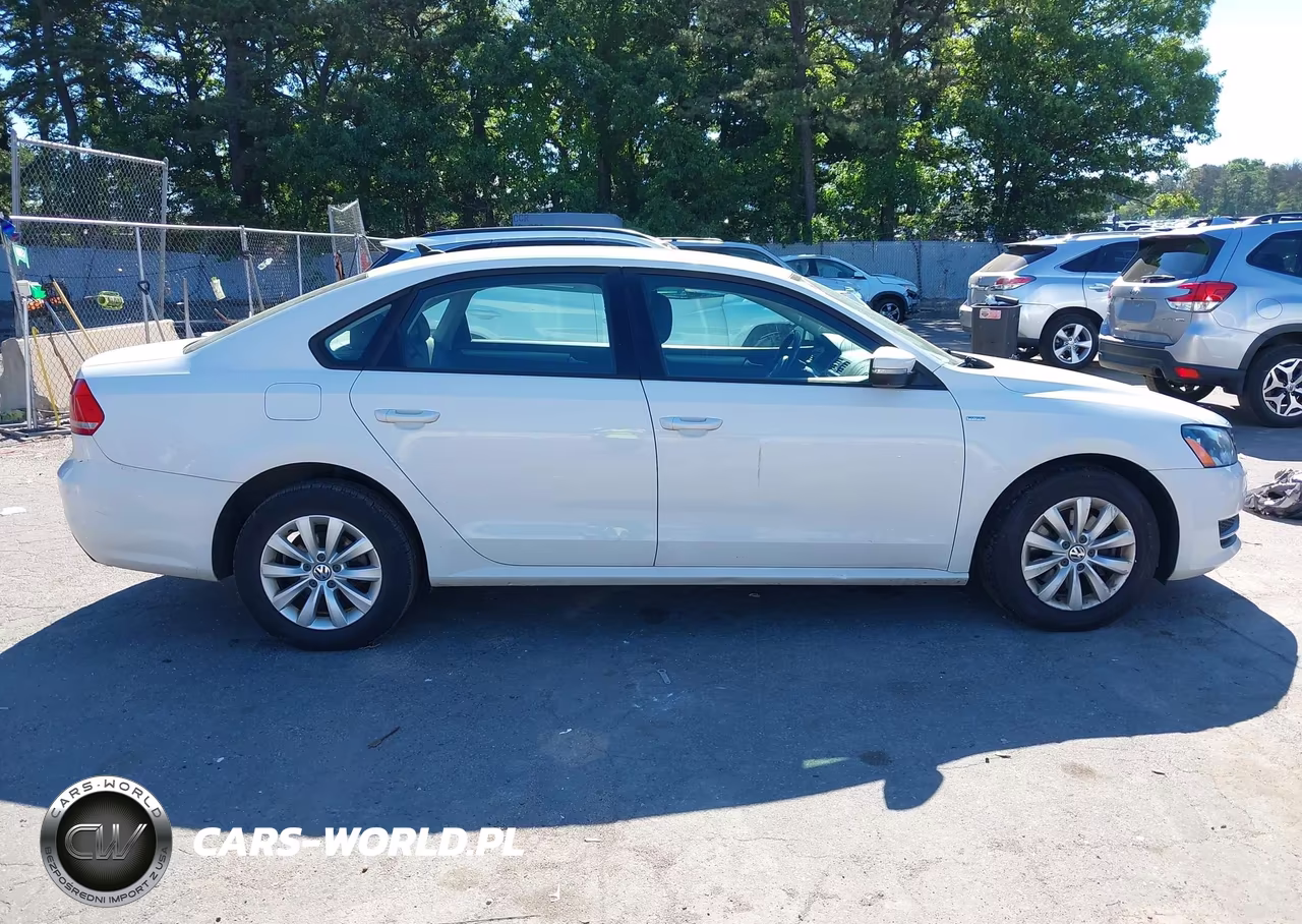 2015 Volkswagen Passat 1.8T Wolfsburg Edition VIN:1VWAT7A32FC068849 - 13