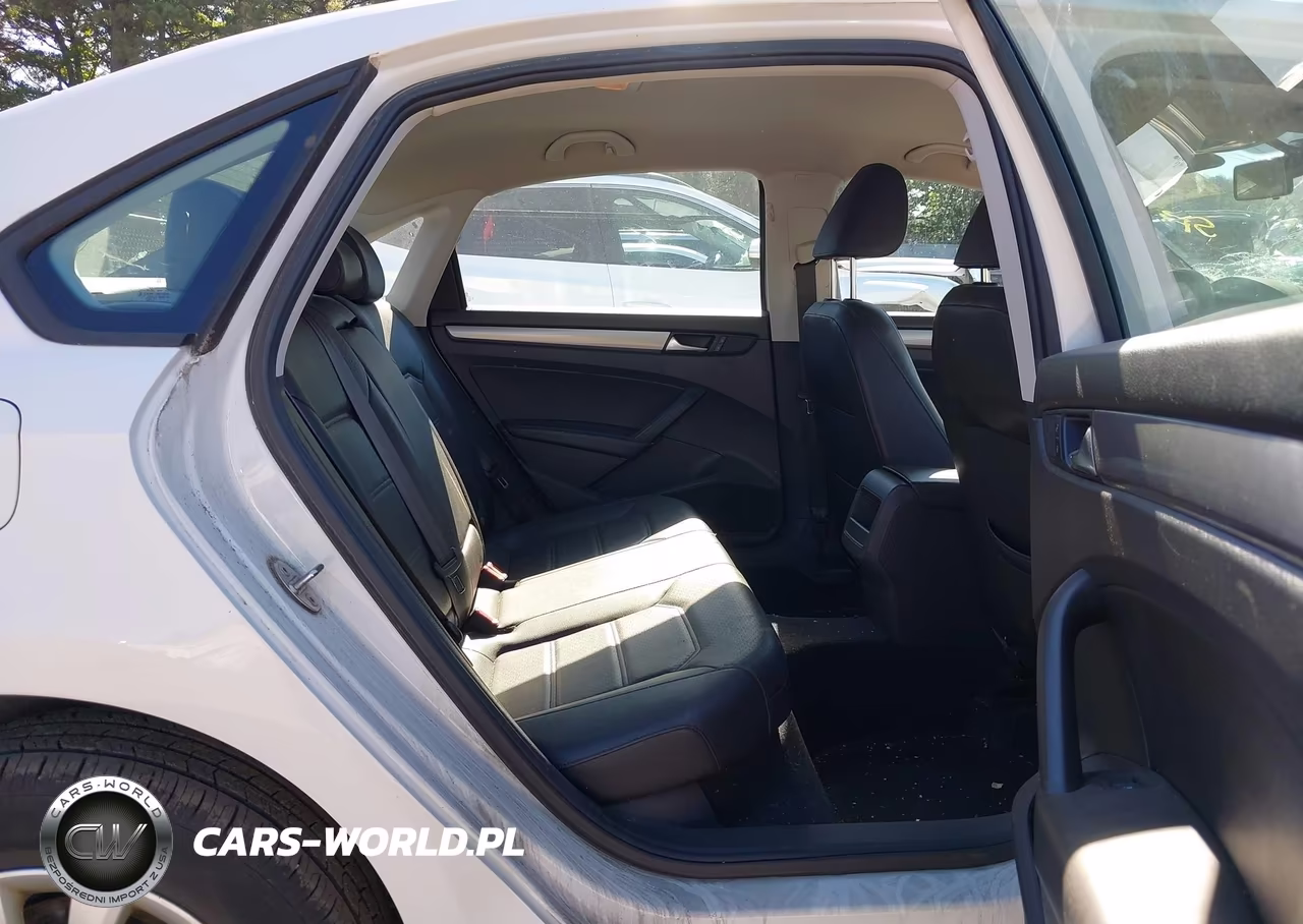 2015 Volkswagen Passat 1.8T Wolfsburg Edition VIN:1VWAT7A32FC068849 - 8