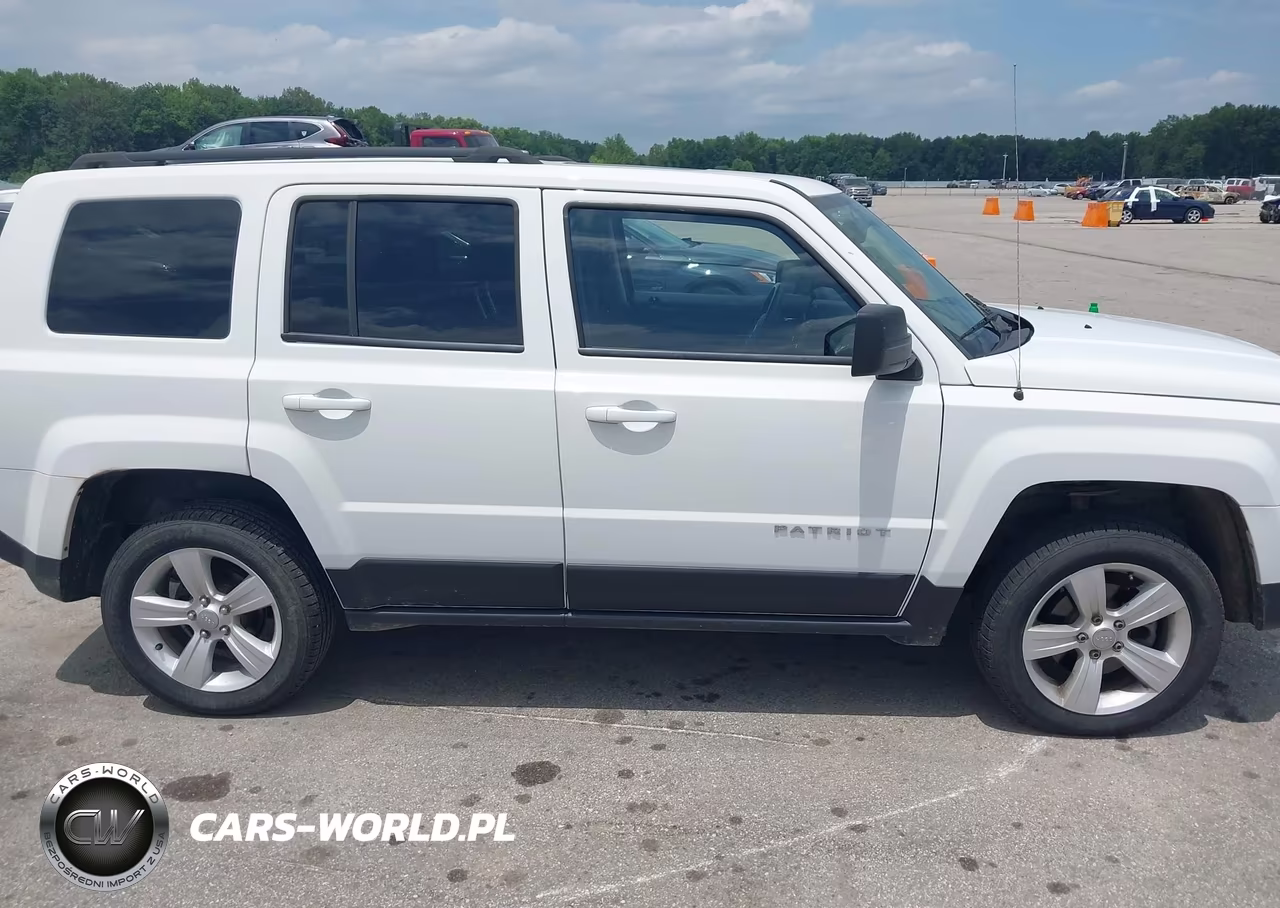 2015 Jeep Patriot Latitude VIN:1C4NJRFB8FD176814 - 13
