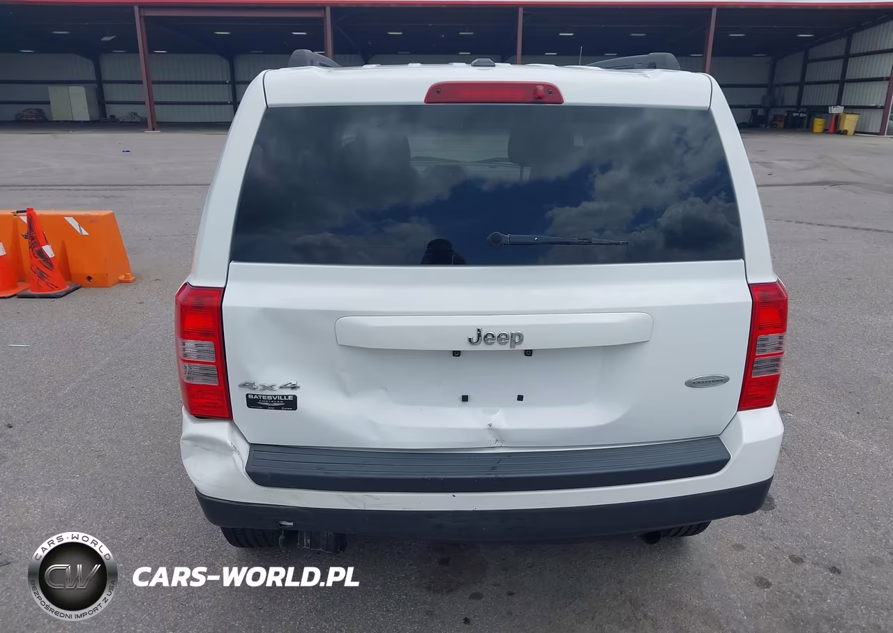 2015 Jeep Patriot Latitude VIN:1C4NJRFB8FD176814 - 16