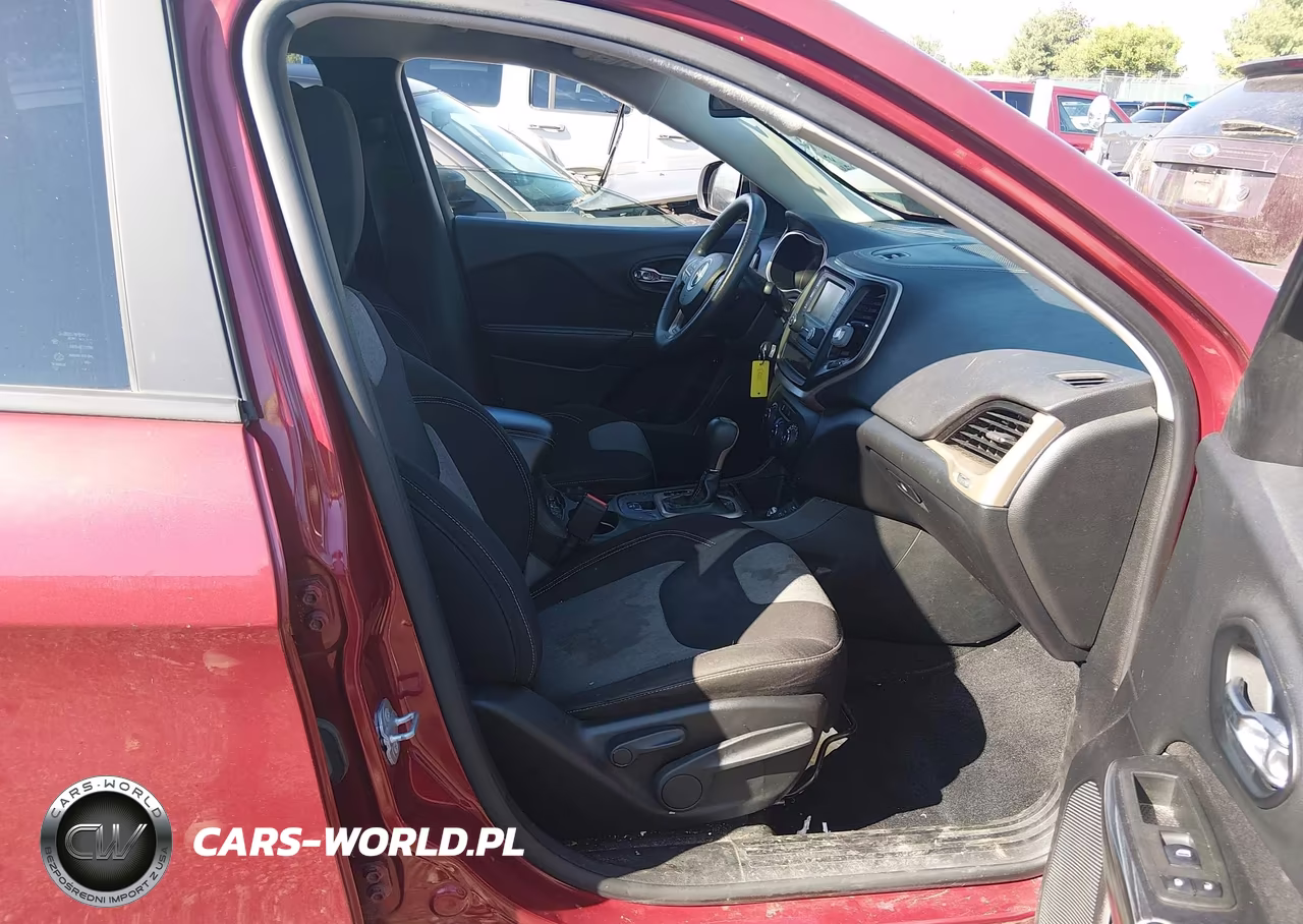 2014 Jeep Cherokee Sport VIN:1C4PJLAB4EW143860 - 5