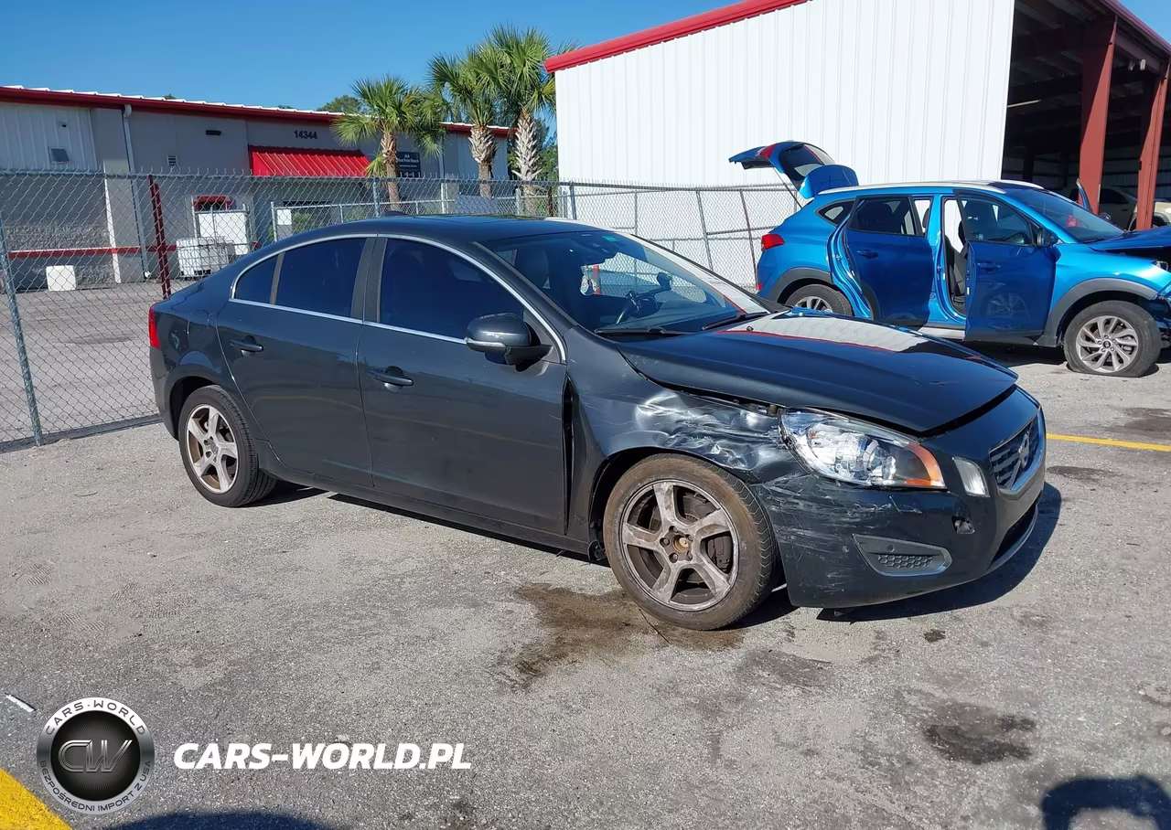 2013 Volvo S60 T5-T5 Platinum-T5 Premier-T5 Premier Plus