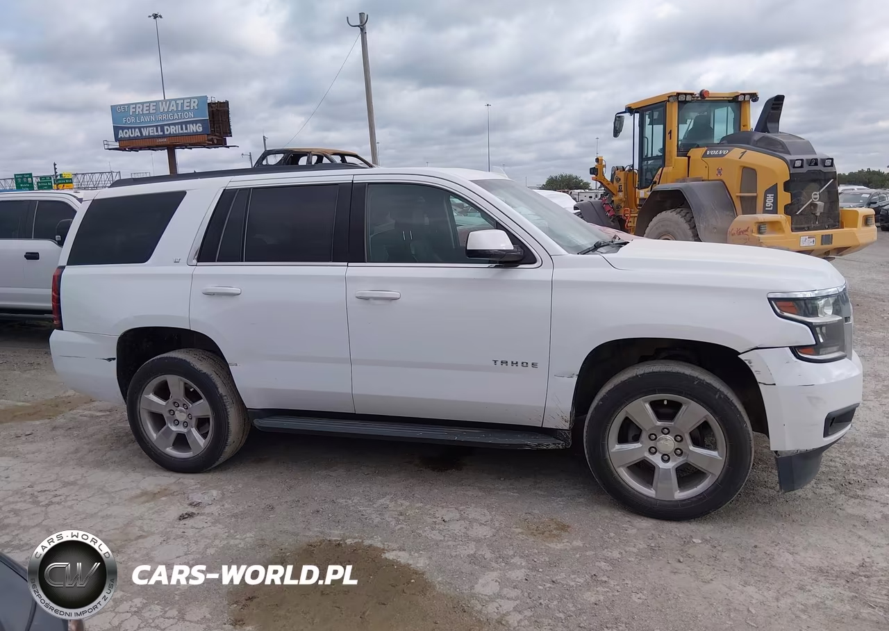 2018 Chevrolet Tahoe C1500 Lt VIN:1GNSCBKC6JR129643 - 13