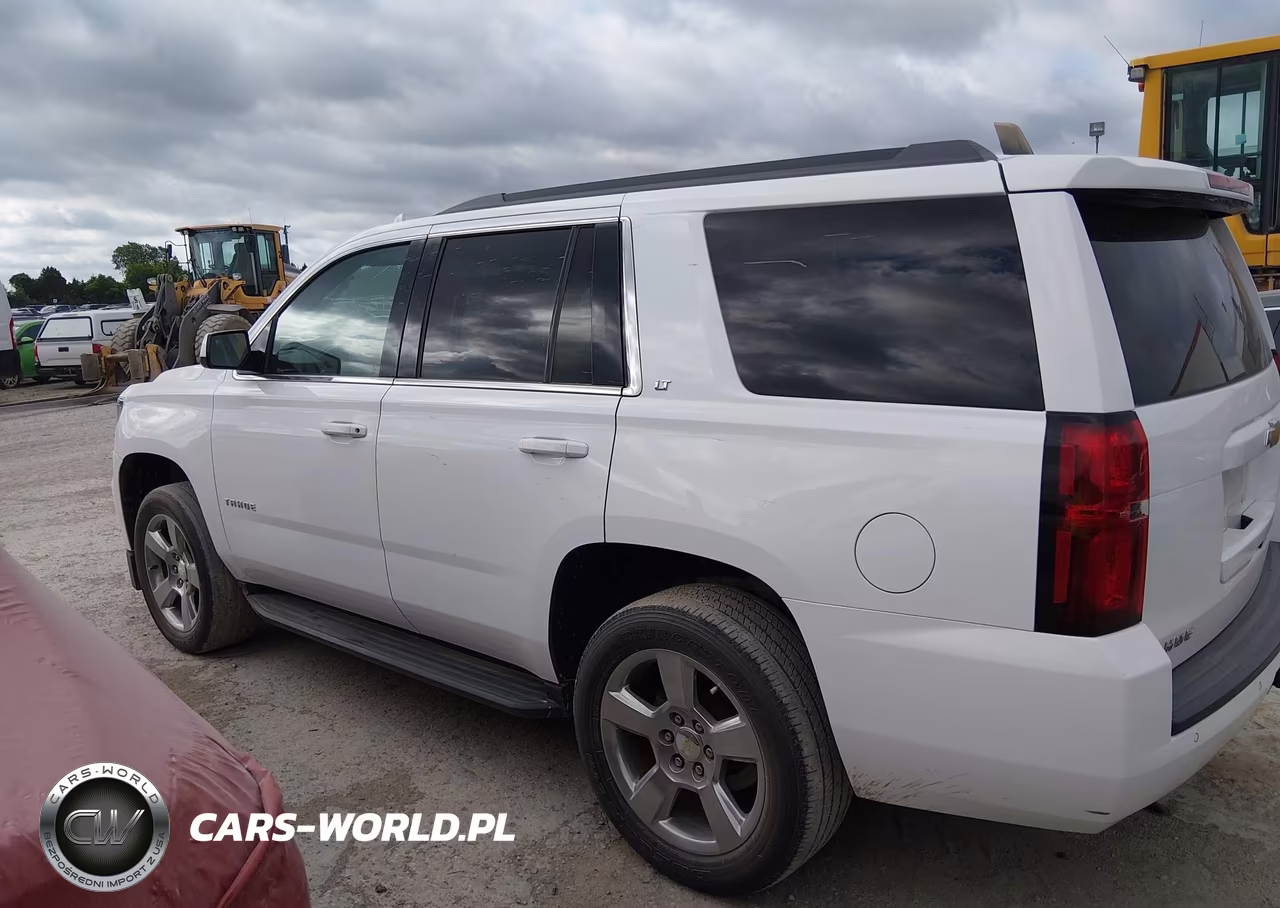 2018 Chevrolet Tahoe C1500 Lt VIN:1GNSCBKC6JR129643 - 14