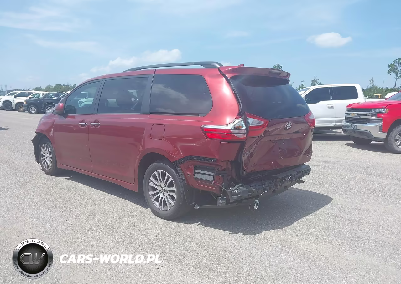 2018 Toyota Sienna Xle 8 Passenger VIN:5TDYZ3DC3JS964993 - 3