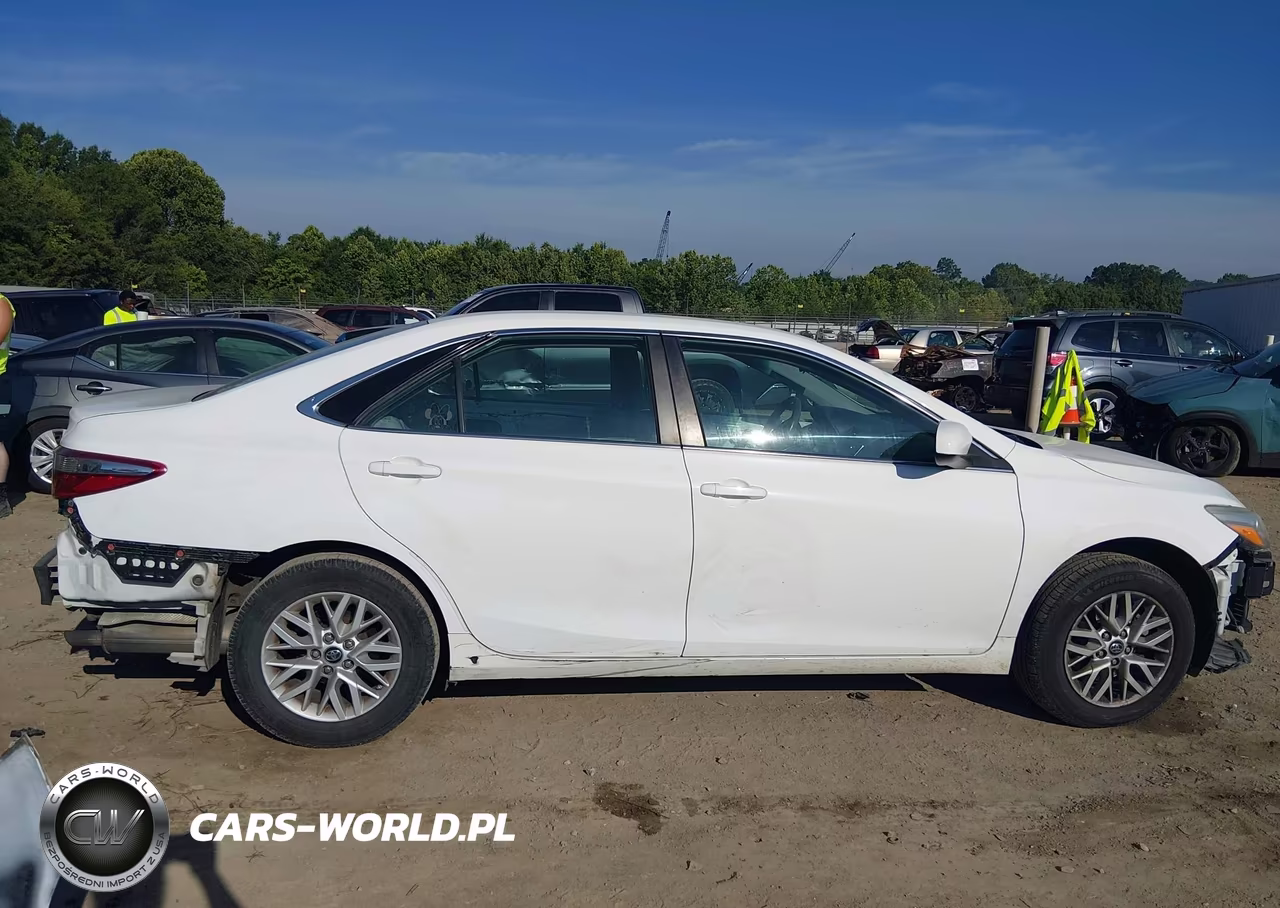 2017 Toyota Camry Le VIN:4T1BF1FK6HU665622 - 14