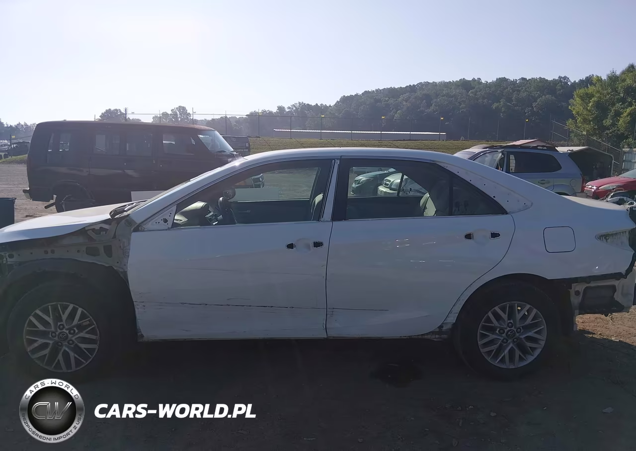 2017 Toyota Camry Le VIN:4T1BF1FK6HU665622 - 15