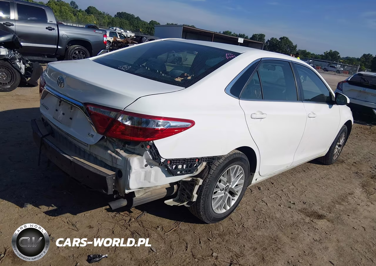 2017 Toyota Camry Le VIN:4T1BF1FK6HU665622 - 4