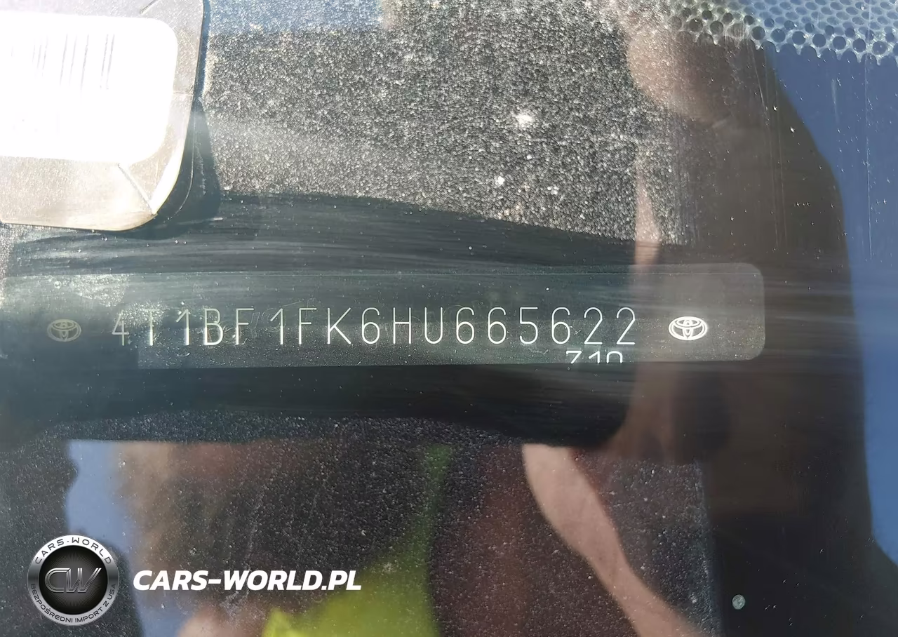 2017 Toyota Camry Le VIN:4T1BF1FK6HU665622 - 9