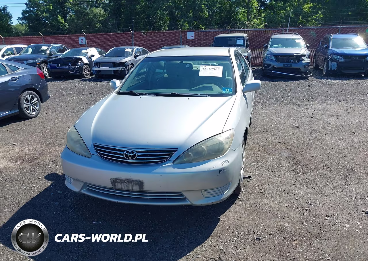 2005 Toyota Camry Le VIN:4T1BE32K25U081508 - 12