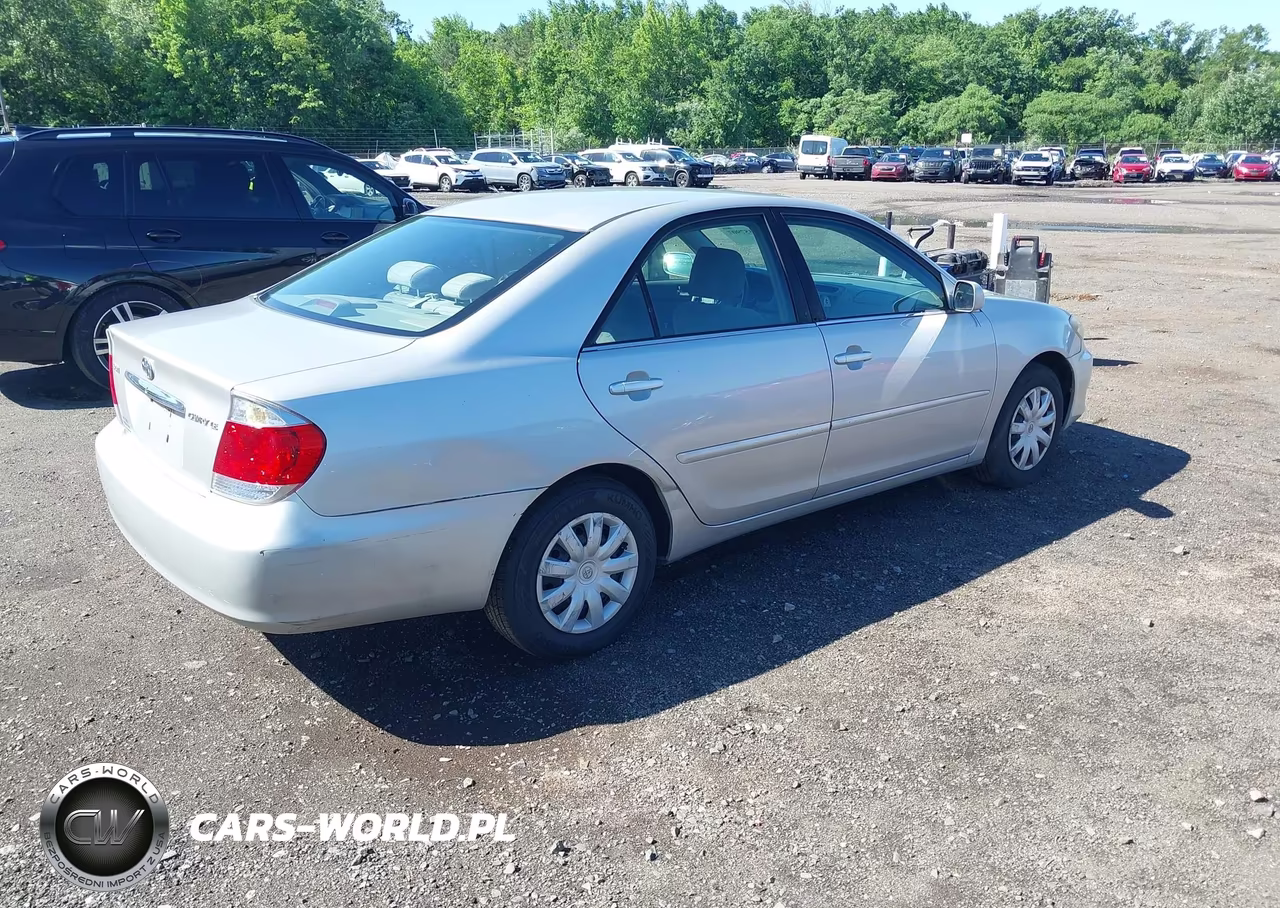 2005 Toyota Camry Le VIN:4T1BE32K25U081508 - 4