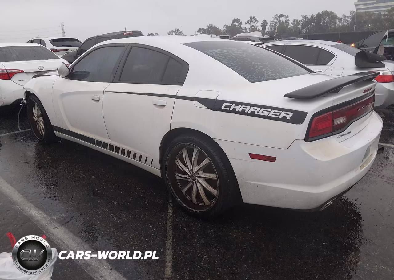 2013 Dodge Charger Se VIN:2C3CDXBGXDH610014 - 3