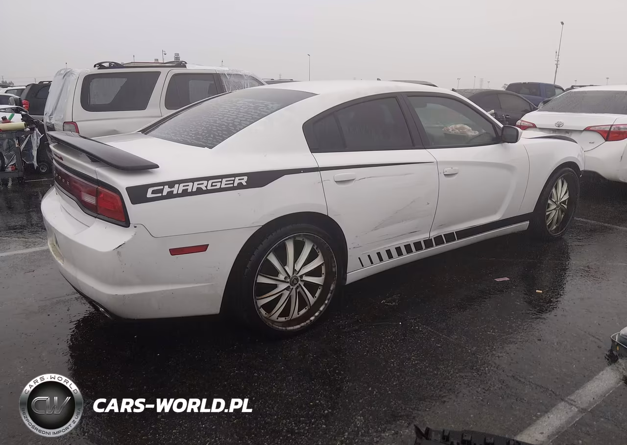 2013 Dodge Charger Se VIN:2C3CDXBGXDH610014 - 4