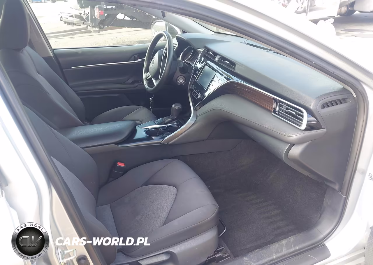 2018 Toyota Camry Le VIN:4T1B11HK5JU507533 - 5