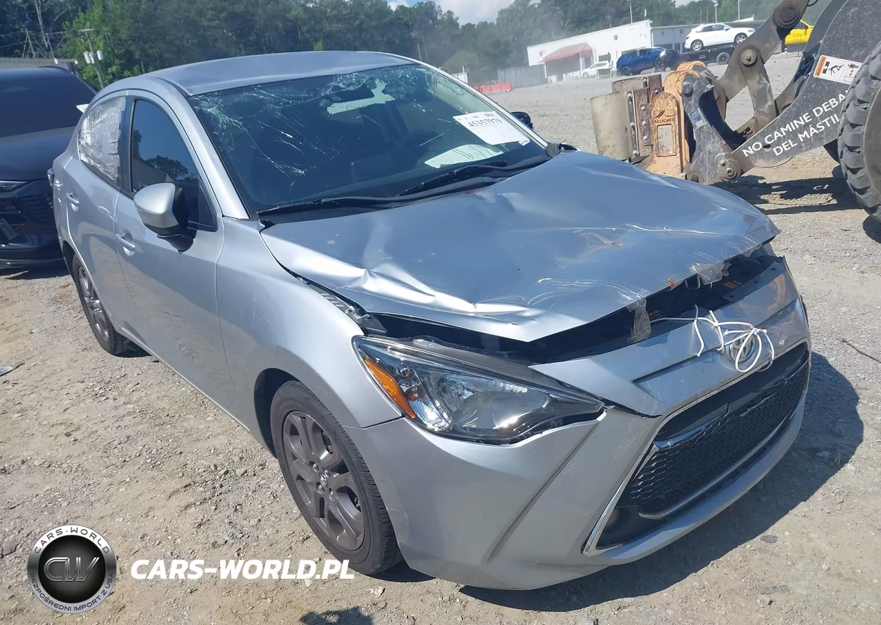 2019 Toyota Yaris Le – zdjęcie 1 z 16