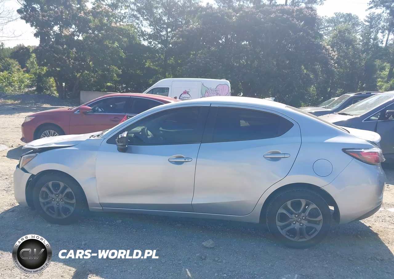 2019 Toyota Yaris Le VIN:3MYDLBYV5KY504557 - 14